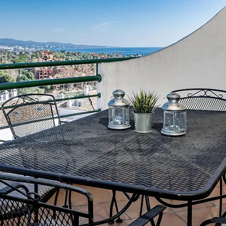 Sunshine Getaway In Nueva Andalucia Close To Centro Plaza Marbella