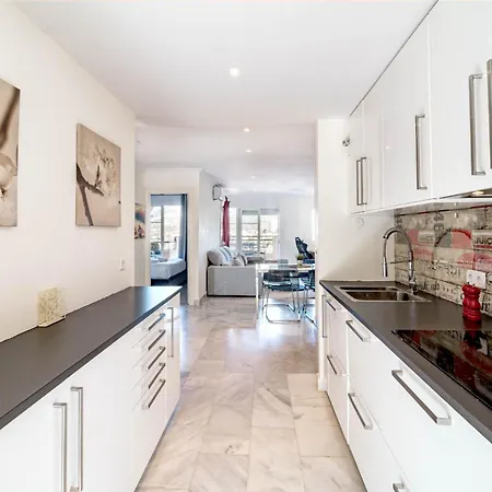 Apartment Sunshine Getaway In Nueva Andalucia Close To Centro Plaza Marbella